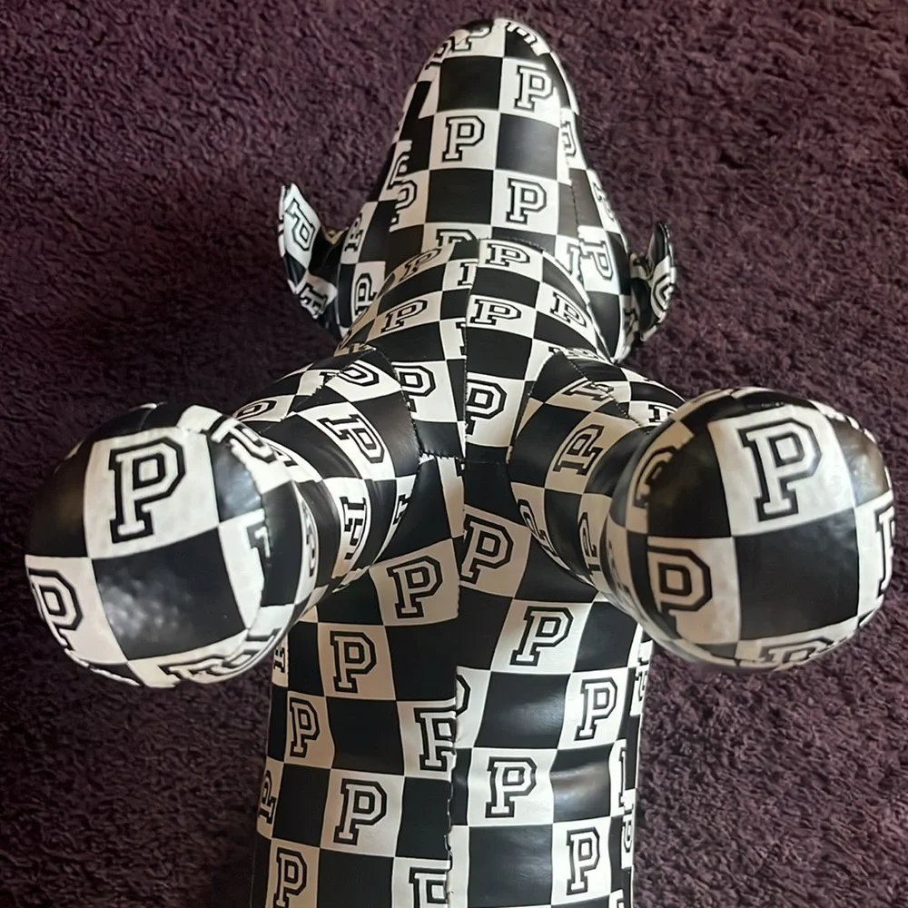 Victoria's 2018  Secret Pink Fashion Show Dog, checkered , "P" extra large - Picture 6 of 11